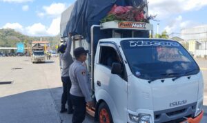 Polsek Lembar Pastikan Keamanan Penyeberangan, Fokus Cegah Barang Terlarang
