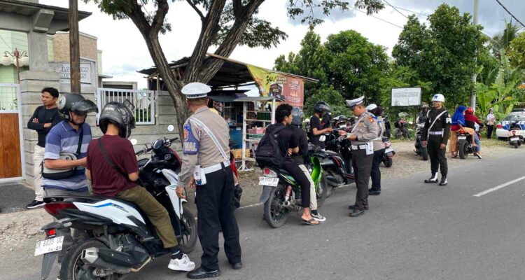 Puluhan Pelanggar Terjaring di Bypass Bil 2, Polres Lombok Barat Gelar Operasi Patuh Rinjani 2025