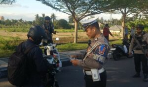 Satlantas Lombok Barat Gelar Operasi Patuh, Fokus Disiplin Pengendara Roda Dua