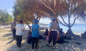 Polsek Sekotong Perketat Patroli Wisata Pantai Elak-Elak demi Keamanan Wisatawan