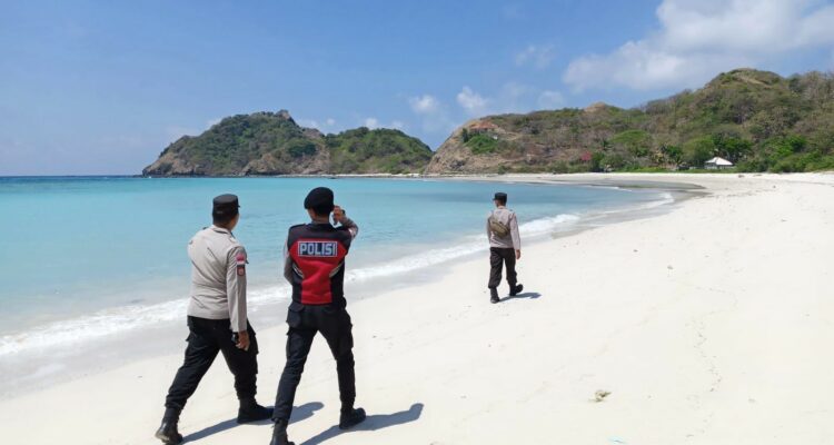 Jaga Keamanan Pulau Terluar, Polsek Sekotong Gelar Patroli dan Sambang Warga