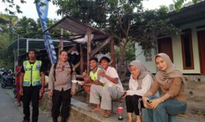Polsek Batulayar Dorong Warga Batulayar Barat Manfaatkan Lahan Kosong untuk Ketahanan Pangan