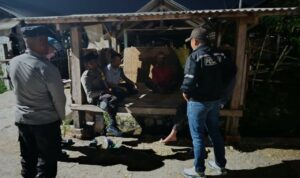 Polsek Gerung Intensifkan Patroli Kamling dan Kandang Kolektif di Desa Kebon Ayu