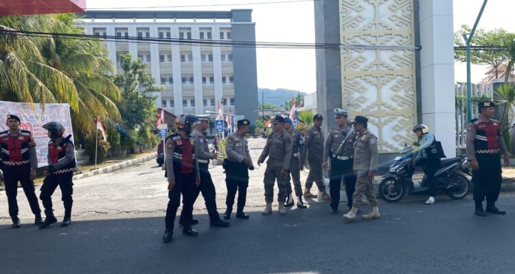 TNI-Polri Bersama Pemda Kawal Stabilitas di Lombok Barat