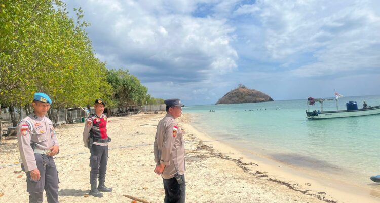 Upaya Polsek Sekotong Ciptakan Wisata Aman di Pantai Elak-Elak Lombok Barat