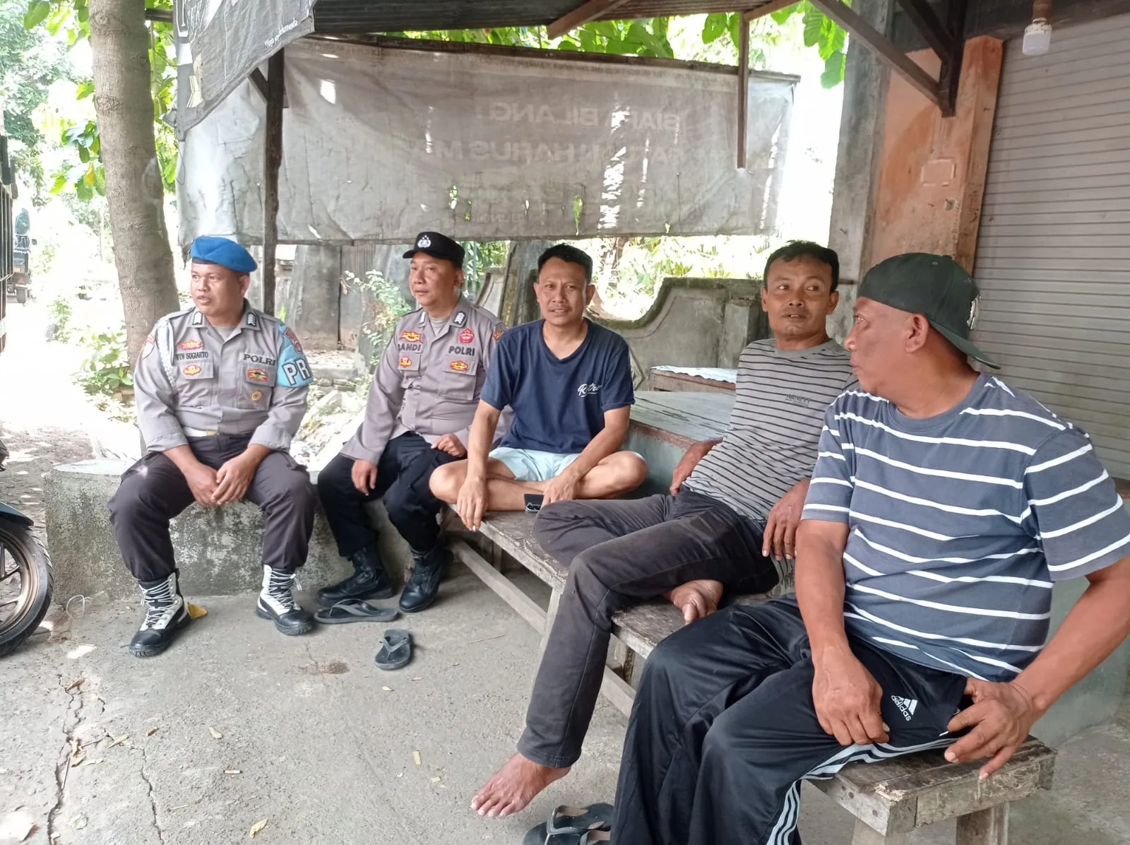 Polsek Lembar Turun Langsung: Cegah 3C Lewat Patroli Dialogis