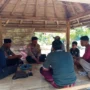Bhabinkamtibmas Sekotong Gencar Edukasi Manfaatkan Pekarangan untuk Ketahanan Pangan