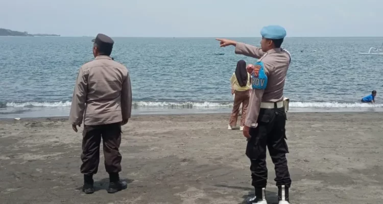Antisipasi 3C, Polsek Lembar Gencarkan Patroli Wisata Pantai Cemare