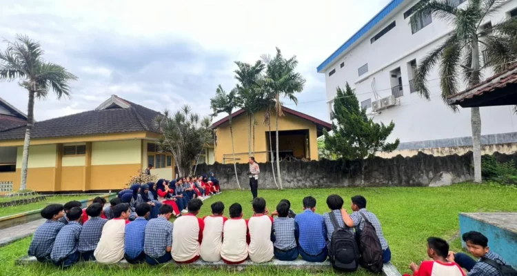 WhatsApp Image 2025-10-29 at 09.30.45_result PKS SMPN 1 Lembar Jadi Teladan Keselamatan Berlalu Lintas di Lombok Barat