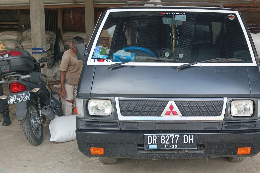 WhatsApp Image 2025-10-29 at 12.39.28 Polsek Sekotong Jamin Jagung Petani Terserap Bulog Tanpa Hambatan