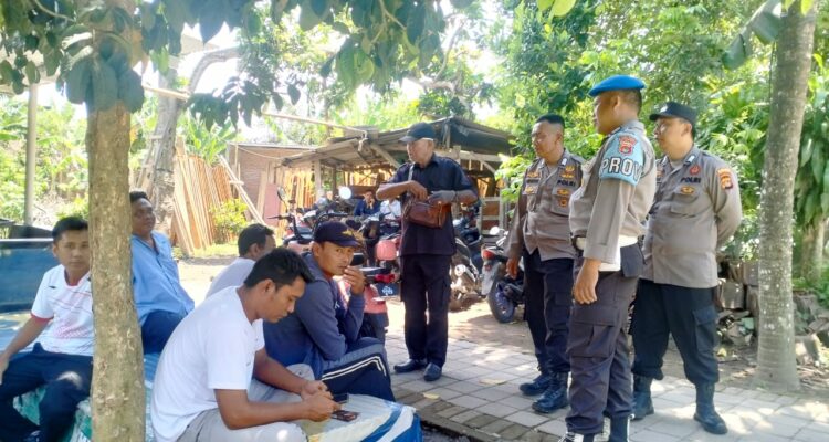 Polisi dan Warga Lembar Kompak Wujudkan Lingkungan Aman