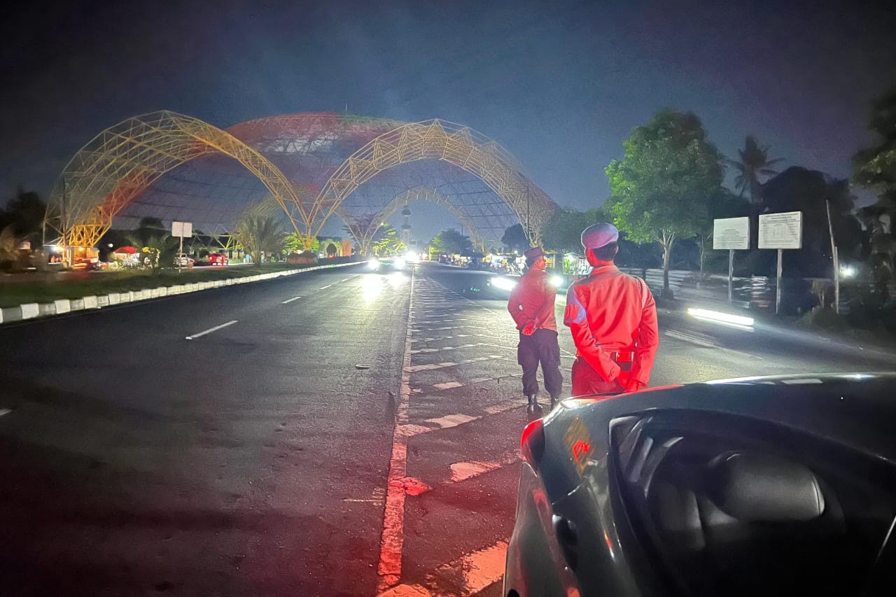 Cegah Kejahatan Jalanan, Polsek Labuapi Sisir Perumahan dan Jalur Bypass BIL II