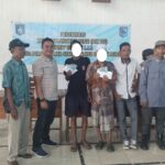 Jamin Distribusi Aman, Bhabinkamtibmas Hadir di Penyaluran BLT DD Pelangan